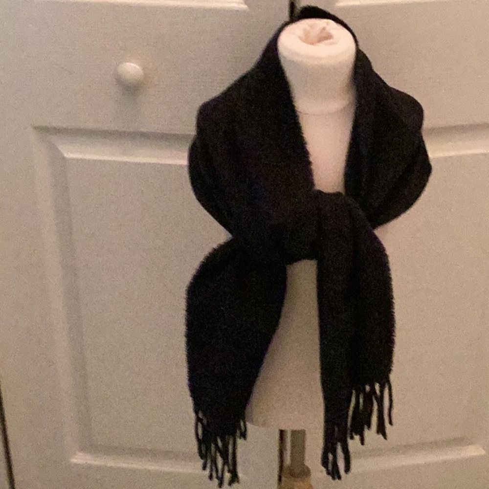 🖤NWOT Just Way Too Warm & Comfortable Scarf 
Must Have 🖤 - Picture 4 of 9